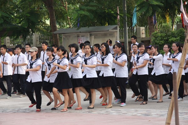 Tăng cường “dạy người” trong trường học